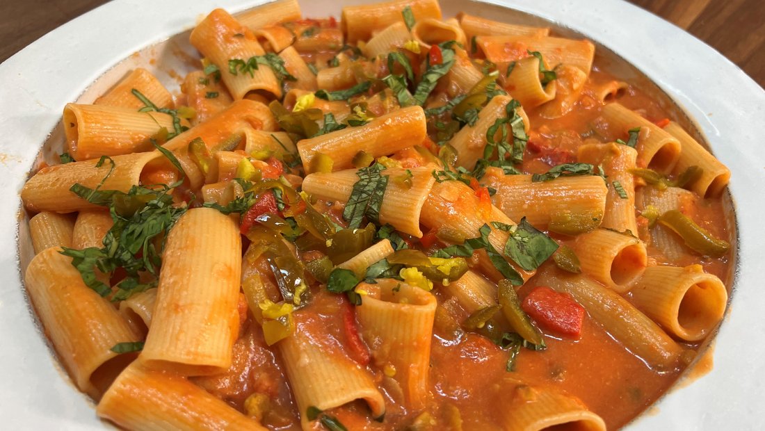 Rigatoni with 3 Pepper Sauce