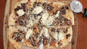 mushroom pizza