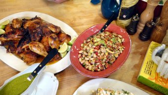 Peruvian-Style Chicken with Pepper-Herb Sauce and Peruvian-Style Bean Salad | Rachael Ray
