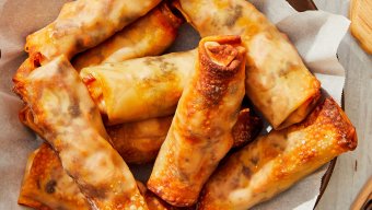 Chicken-Broccoli Egg Rolls with Ranch Dip 