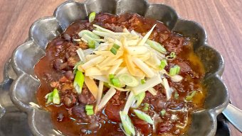 Four-Dried-Chilies Chili with Cocoa & Cinnamon