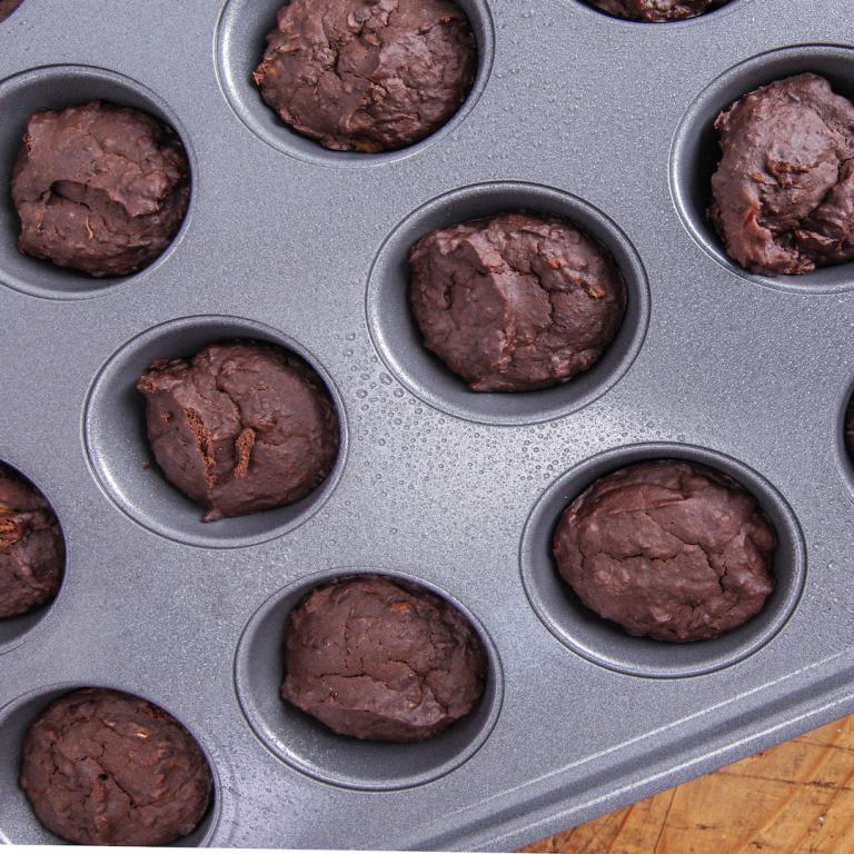 Daphne Oz's better For You Brownie Bites