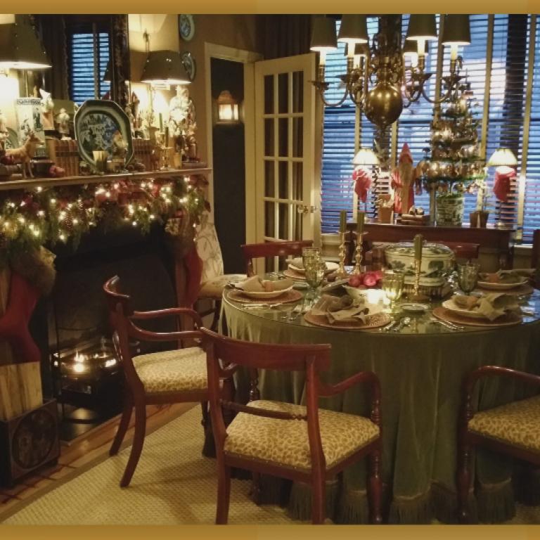 Mr. Christmas home dining room