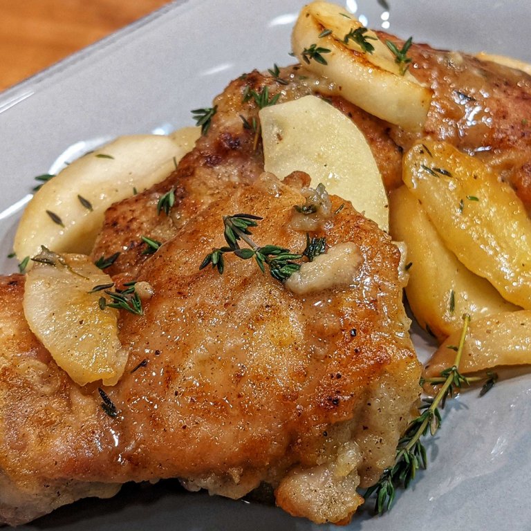 Chicken with Apples and Pears