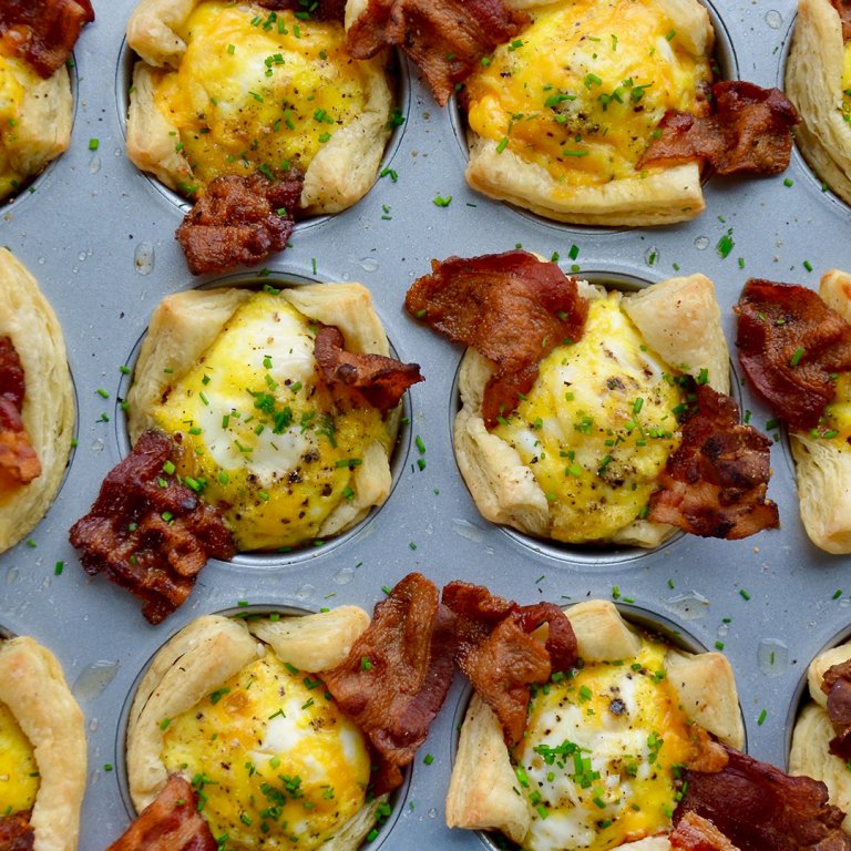 Bacon, Egg and Cheese Toast Cups