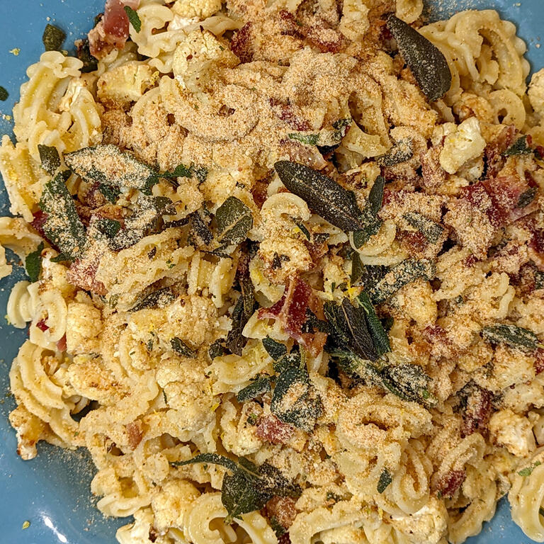Cascatelli Pasta with Cauliflower, Bacon and Sage 