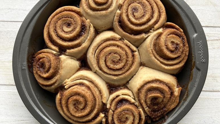 cinnamon rolls pre bake